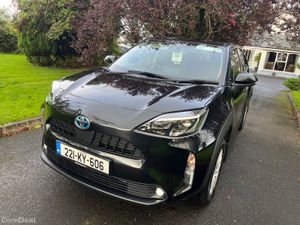 Toyota Yaris Cross HYBRID 2022 - Image 3