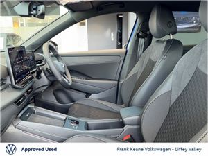 Volkswagen T-Roc *NEARLY NEW* R-LINE AUTO 1.5TSI 1 - Image 4