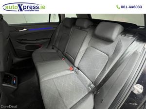 Volkswagen Golf 2.0 TDI Automatic, Low mileage, Re - Image 4