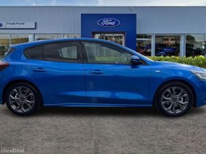 Ford Focus 1.0 EcoBoost Hybrid mHEV ST-Line 5dr ** - Image 3