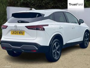 Nissan Qashqai 1.3 DiG-T MH N-Connecta [Glass Roof - Image 4