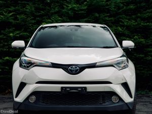 Toyota C-HR Hybrid 2017 | Stylish Hybrid SUV - Image 3