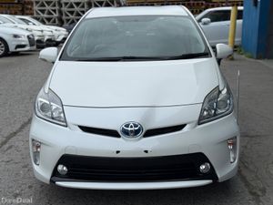 2015 TOYOTA PRIUS HYBRID AUTO/ Apple car play - Image 2
