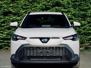 Toyota Corolla Cross Hybrid 2022 | Ultra Low Miles - Image 3