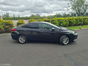 Hyundai i40 1.7 CRDI SE NAV BL/DR 141 4DR 141PS - Image 2