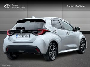 Toyota Yaris YARIS HYBRID LUNA SPORT - Image 2