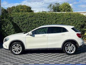 Mercedes-Benz GLA GLA180 1.6 AUTO // OPENING PAN R - Image 4