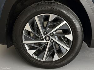 Hyundai Tucson Executive Plus 5DR - Image 3