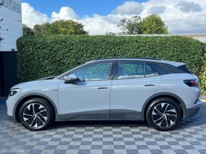 Volkswagen ID.4 PRO 77KWH // DUAL ZONE CLIMATE CON - Image 3