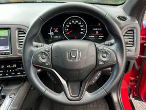 Honda Vezel RS 1.5 HYBRID AUTO // LOW MILEAGE // R - Image 4