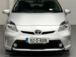 2015 Toyota Prius 1.8 Hybrid Automatic - Image 2