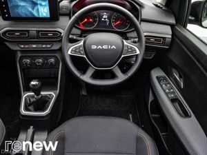 Dacia Sandero Stepway TCe 90 STEPWAY Expression - Image 2
