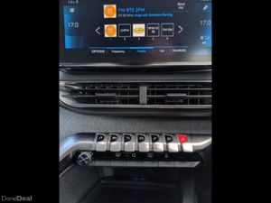 Peugeot 5008 1.5 BlueHDi 130bhp Allure - Image 4