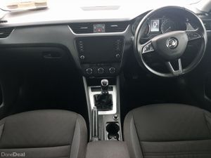 Skoda Octavia COMBI AMBITION 1.0TSI 115HP - Image 4