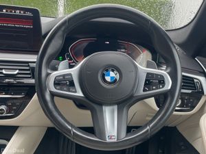 BMW 5-Series 520d M Sport Touring - Image 4