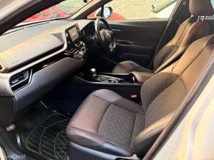 Toyota CHR 2017 self charging hybrid Top Spec - Image 4