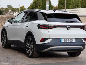Volkswagen ID.4 1st Max 204HP Auto - Image 4