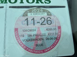 Volkswagen Golf 1.6 TDI S 105PS 5DR - Image 3