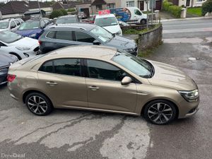 Renault Megane high spec low mileage - Image 4