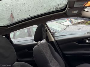 Nissan Qashqai high spec low mileage - Image 3
