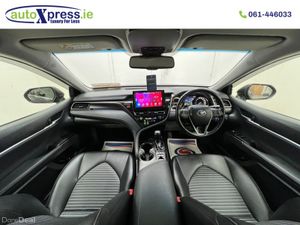 Toyota Camry HYBRID WS Low Mileage , Reversing cam - Image 2