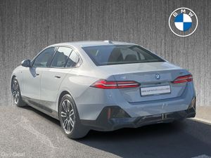 BMW i5 eDrive40 M Sport Saloon - Image 3