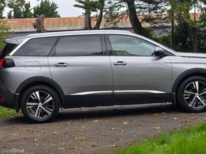 🔥2019 Peugeot 5008 Allure 7 Seats 🔥 - Image 4