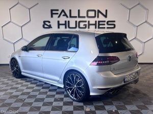VOLKSWAGEN GOLF 2.0 TSI R 300PS / 4 MOTION /MANUAL - Image 4