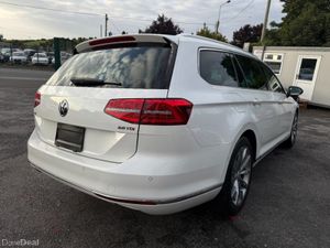 Volkswagen Passat 181 // PAN ROOF // TOP SPEC - Image 4