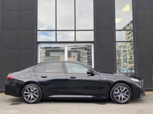 BMW i5 40e M-Sport Auto EV - Image 4