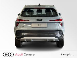 Audi Q3 E-HYBRID 270HP S-T SE - Image 4