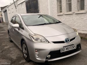 Toyota Prius 2015 self charging hybrid - Image 2