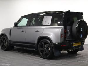 Land Rover Defender 110 D300 MHEV X-Dynamic SE - Image 4