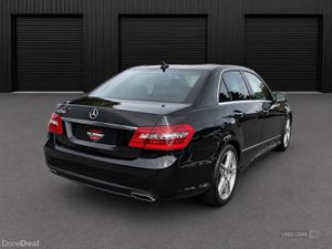 Mercedes-Benz E-Class 1.8 E250 CGI BlueEfficiency - Image 4