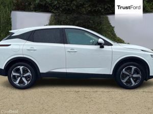 Nissan Qashqai 1.3 DiG-T MH N-Connecta [Glass Roof - Image 3