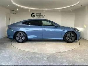 MG MG5 300kW Long Range 100kWh 5dr Auto - Image 4