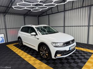 VW Tiguan 2019 R-Line Manual Pan Roof!! - Image 3
