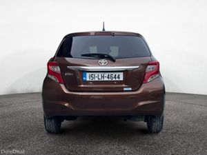 Toyota Vitz 2015 **UPGRADED INFOTAINMENT SYSTEM** - Image 4