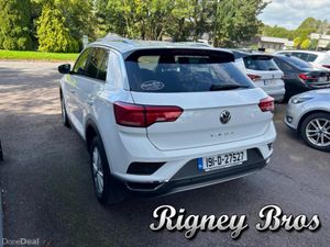Volkswagen T-Roc DESIGN 1.6 TDI MANUAL 6SPEED FWD - Image 4