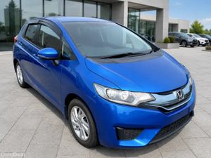 ❁ Honda Fit Hybrid ❁ Immaculate low mileage ❁ - Image 4