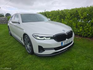 BMW 530E X Drive Nice Colour white pearl - Image 2