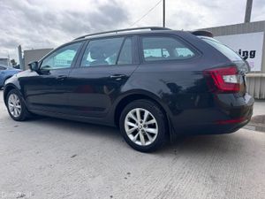 201 Skoda Octavia COMBI Ambition 1.6TDI 115HP - Image 4