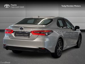 Toyota Camry PLATINUM EDITION - Image 2