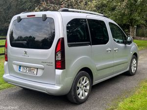17 Peugeot Partner Tepee Very Low Mileage - Image 3
