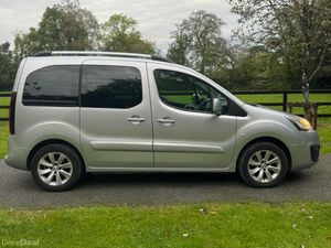 17 Peugeot Partner Tepee Very Low Mileage - Image 2