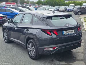 Hyundai Tucson Manual 1.6 Diesel Low Miles (211) - Image 3
