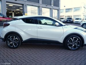 1.8 PETROL HYBRID SPORT SYNERGY DRIVE 5DR HATCHBAC - Image 3