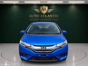 ❁ Honda Fit Hybrid ❁ Immaculate low mileage ❁ - Image 2