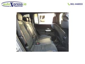 Mercedes-Benz EQB 250 AMG LINE, 7 SEATS, Ultra Low - Image 4