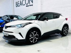 2019*31,000 MILES*HYBRID LUNA SPORT TOYOTA C-HR SE - Image 3